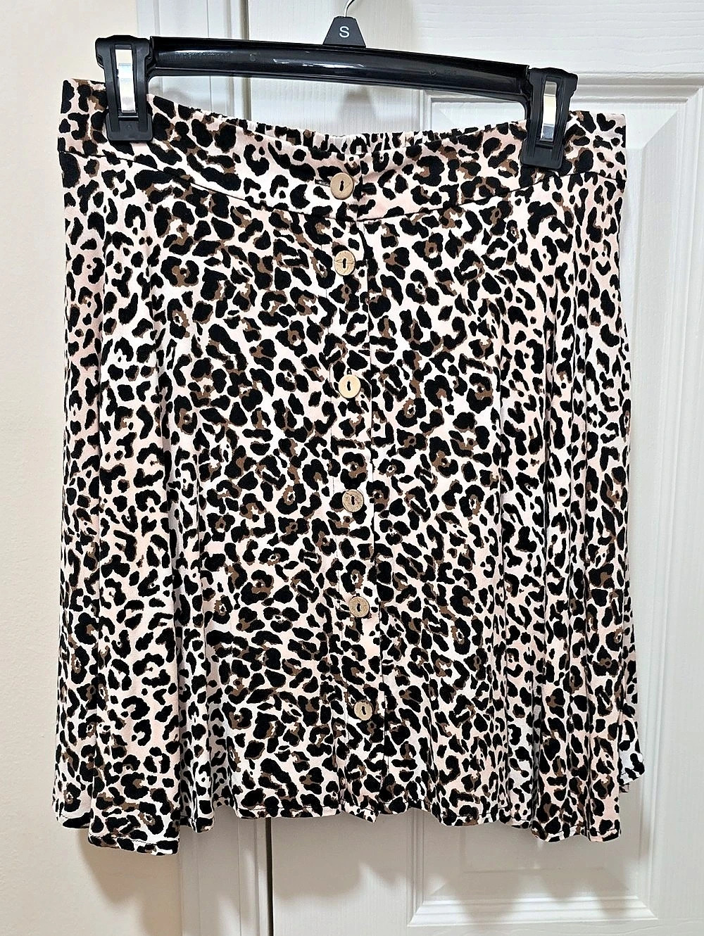 Maurices Leopard Print Button Front Skirt Size Small Like New